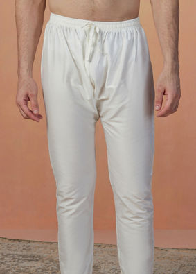 alt message - Manyavar Men White Self Design Kurta Pajama image number 3